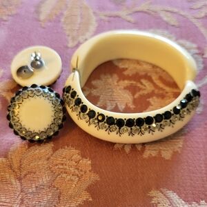 Ivory Clampor Bracelt & Earrings Set